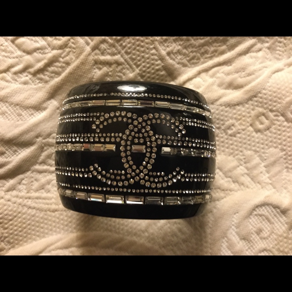 Vintage CHANEL Cuff